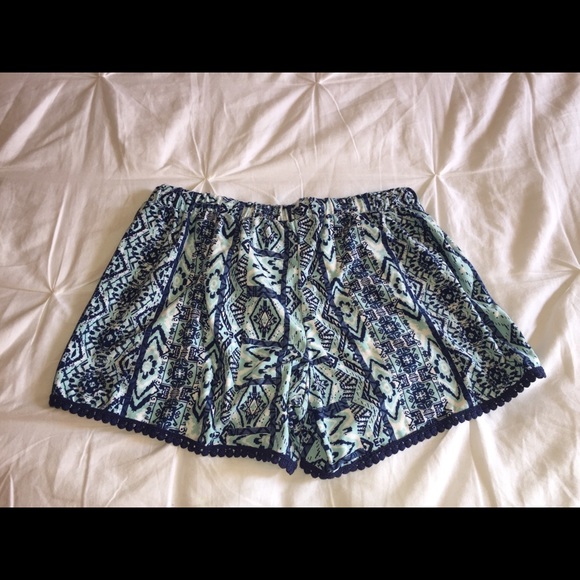 soft patterned shorts! - Picture 2 of 2